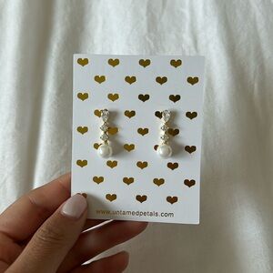 Beautiful 18K Gold Plated Pearl Crystal Drop Earrings
